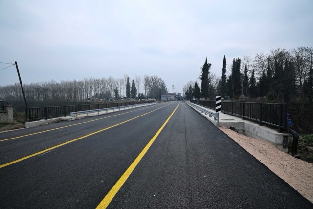 Sakarya’da afetlere dayanıklı Yeniorman Köprüsü araç ve yaya trafiğine açıldı