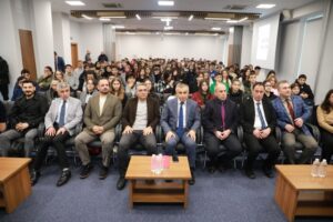 Bursa'da lise öğrencileri inovasyon ve yapay zeka eğitiminde buluştu