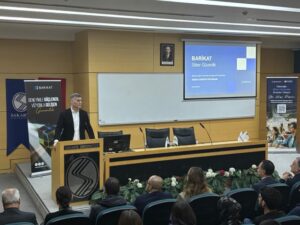 SAÜ'de düzenlenen programda siber güvenliğin ulusal güvenliğe etkileri tartışıldı