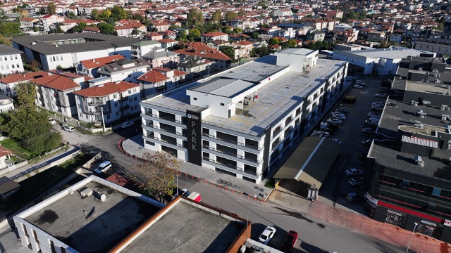 Vatandaşlara uygun fiyatlı ve güler yüzlü hizmet sunan Büyükşehir Katlı Otoparkı açıldı