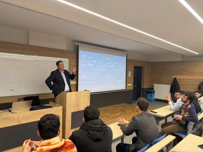 Hendek MYO’da Öğrenciler İmalat Sanayisinde Dijitalleşme ve Yenilikçi Yaklaşımları Tartıştı