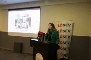 LÖSEV Ramazan öncesi Sakarya'da basın mensuplarıyla buluştu, yardım ve destek çağrısı yaptı.