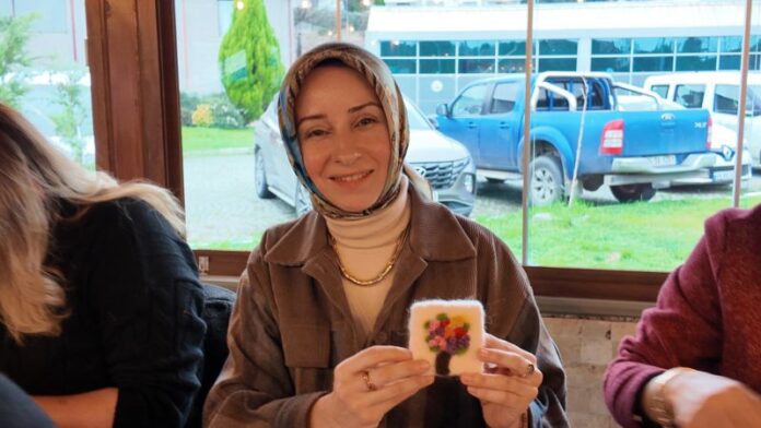 Sapanca'da Keçe Sabun Lifi Atölyesi Geleneksel El Sanatlarına Yeniden Hayat Veriyor