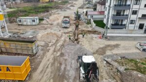 Arifiye Hanlı Mahallesi’nde 2200 Metrelik Modern Altyapı Çalışmaları Devam Ediyor