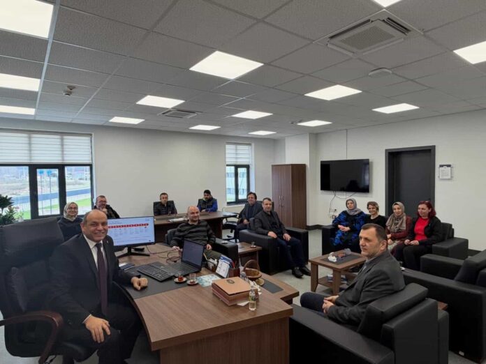 Hendek MYO’da Personel ve Yönetimden Bayramlaşma Ziyareti Gerçekleştirildi