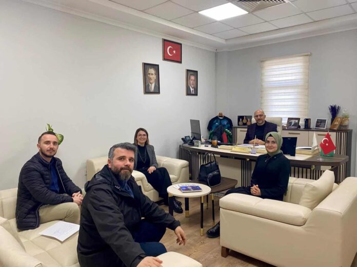 Sakarya Büyükşehir Belediyesi'nde 'Bağımsız Üniversite' Kapsamında Eğitimde İş Birliği Görüşmesi