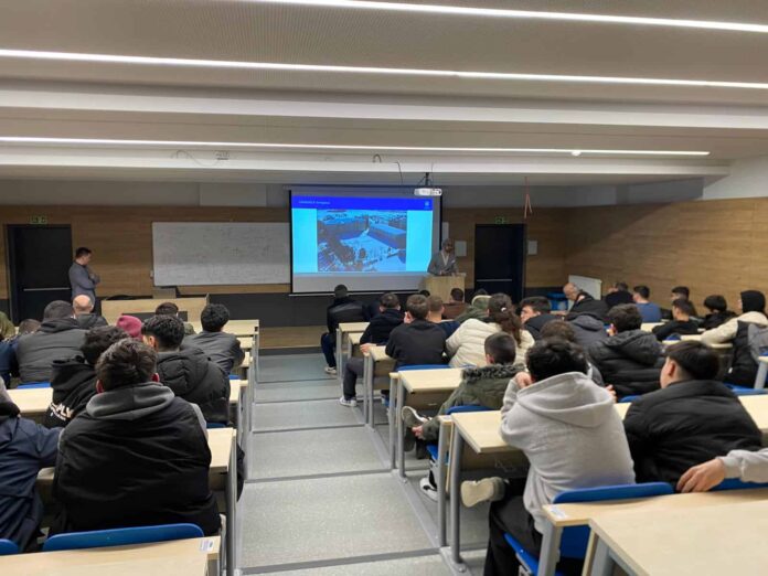 Hendek MTAL Öğrencileri Kariyer ve Meslek Rehberliği İçin Yüksekokulu Ziyaret Etti