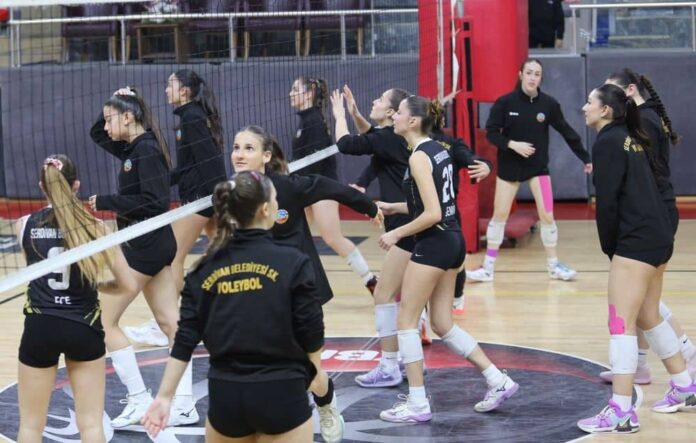 Serdivan Belediyesi Yıldız Kızlar Voleybolunda İl Finalinde Çifte Başarı Elde Etti