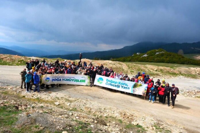 Sakarya’da Beygümbet ve Yanık Yaylası Parkurunda Doğaseverler Baharı Karşıladı