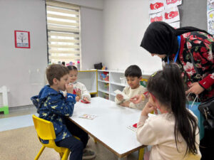 Sakarya’da 23 Nisan’da Anaokulları ve Hastanelerde Çocuklara Bayram Hediyesi