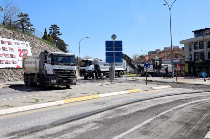Sakarya’da Asfalt Sezonu Öncesi Yoğun Kullanılan Güzergahlarda Yol İyileştirmesi Yapılıyor
