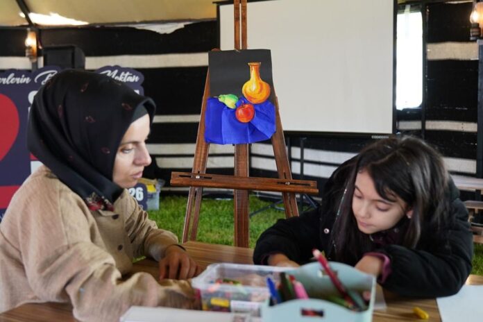 Serdivan 2. Kitap Fuarı’nda Çocuklara Özel Sanat ve Kukla Etkinlikleri Yoğun İlgi Gördü