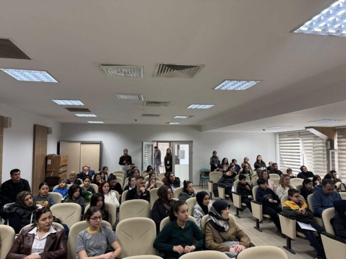Sakarya Üniversitesi, Adapazarı’nda Düzenlenen Türkçe Şenliği’nin Konuşma Sınavı Etabında Yer Aldı
