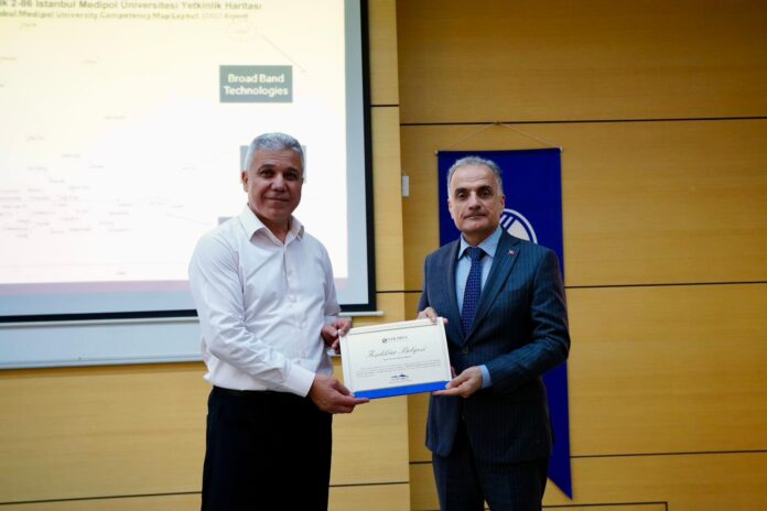 Sakarya Üniversitesi’nde Dijitalleşme ve Ulusal Güvenlik Alanları Akademik Konferansta Ele Alındı