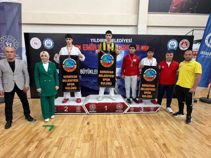 Serdivanlı Karate Takımı Bursa’daki Turnuvadan 6 Madalya ile Döndü